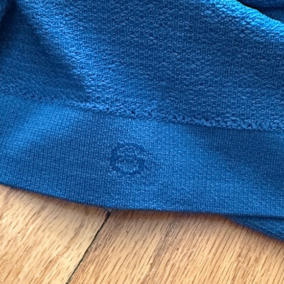 Lululemon sz 6 Swiftly Tech Racerback Carbon Blue Racerback Tank Top great cond - Picture 8 of 11